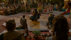 extant_GameOfThrones_4x02-TheLionAndTheRose_4672