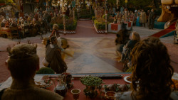 extant_GameOfThrones_4x02-TheLionAndTheRose_4673