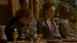 extant_GameOfThrones_4x02-TheLionAndTheRose_4674