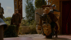 extant_GameOfThrones_4x02-TheLionAndTheRose_4685