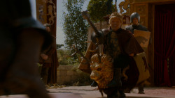 extant_GameOfThrones_4x02-TheLionAndTheRose_4686