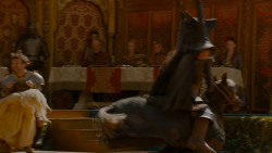 extant_GameOfThrones_4x02-TheLionAndTheRose_4692