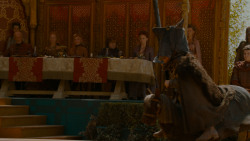 extant_GameOfThrones_4x02-TheLionAndTheRose_4694