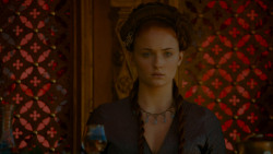 extant_GameOfThrones_4x02-TheLionAndTheRose_4704
