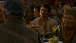 extant_GameOfThrones_4x02-TheLionAndTheRose_4725