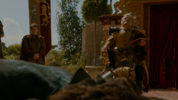 extant_GameOfThrones_4x02-TheLionAndTheRose_4730