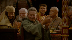 extant_GameOfThrones_4x02-TheLionAndTheRose_4732