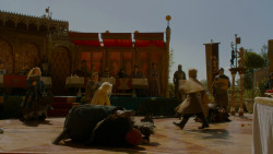 extant_GameOfThrones_4x02-TheLionAndTheRose_4737