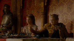 extant_GameOfThrones_4x02-TheLionAndTheRose_4743
