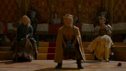 extant_GameOfThrones_4x02-TheLionAndTheRose_4749