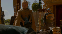 extant_GameOfThrones_4x02-TheLionAndTheRose_4752