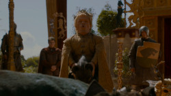 extant_GameOfThrones_4x02-TheLionAndTheRose_4753