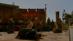 extant_GameOfThrones_4x02-TheLionAndTheRose_4772