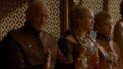 extant_GameOfThrones_4x02-TheLionAndTheRose_4784
