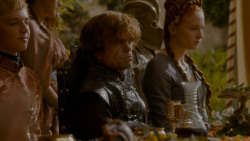 extant_GameOfThrones_4x02-TheLionAndTheRose_4801