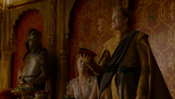 extant_GameOfThrones_4x02-TheLionAndTheRose_4802