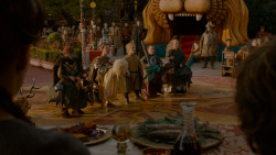 extant_GameOfThrones_4x02-TheLionAndTheRose_4816
