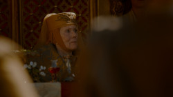 extant_GameOfThrones_4x02-TheLionAndTheRose_4819