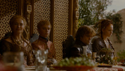 extant_GameOfThrones_4x02-TheLionAndTheRose_4837