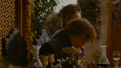 extant_GameOfThrones_4x02-TheLionAndTheRose_4851