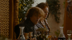 extant_GameOfThrones_4x02-TheLionAndTheRose_4853
