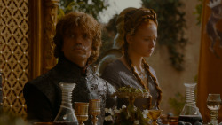 extant_GameOfThrones_4x02-TheLionAndTheRose_4868