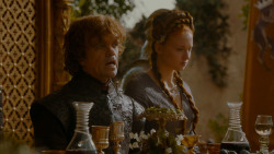 extant_GameOfThrones_4x02-TheLionAndTheRose_4875