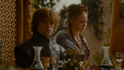 extant_GameOfThrones_4x02-TheLionAndTheRose_4887
