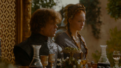 extant_GameOfThrones_4x02-TheLionAndTheRose_4889