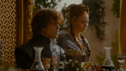 extant_GameOfThrones_4x02-TheLionAndTheRose_4891