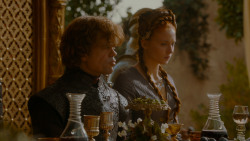 extant_GameOfThrones_4x02-TheLionAndTheRose_4892