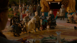 extant_GameOfThrones_4x02-TheLionAndTheRose_4903