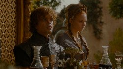 extant_GameOfThrones_4x02-TheLionAndTheRose_4904