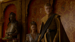 extant_GameOfThrones_4x02-TheLionAndTheRose_4917