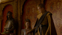 extant_GameOfThrones_4x02-TheLionAndTheRose_4932