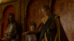 extant_GameOfThrones_4x02-TheLionAndTheRose_4933