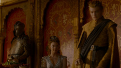 extant_GameOfThrones_4x02-TheLionAndTheRose_4936