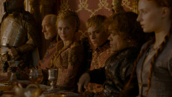 extant_GameOfThrones_4x02-TheLionAndTheRose_4947