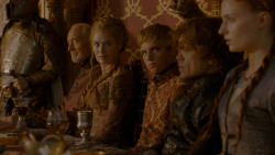 extant_GameOfThrones_4x02-TheLionAndTheRose_4948