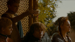 extant_GameOfThrones_4x02-TheLionAndTheRose_4953