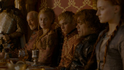 extant_GameOfThrones_4x02-TheLionAndTheRose_4963