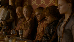 extant_GameOfThrones_4x02-TheLionAndTheRose_4964