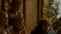 extant_GameOfThrones_4x02-TheLionAndTheRose_4970