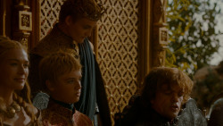 extant_GameOfThrones_4x02-TheLionAndTheRose_4973