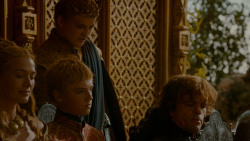 extant_GameOfThrones_4x02-TheLionAndTheRose_4975