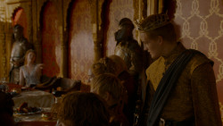 extant_GameOfThrones_4x02-TheLionAndTheRose_4982
