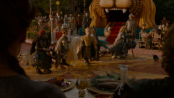 extant_GameOfThrones_4x02-TheLionAndTheRose_4989