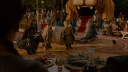 extant_GameOfThrones_4x02-TheLionAndTheRose_4990