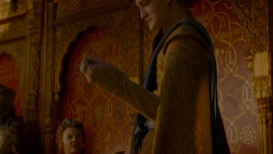 extant_GameOfThrones_4x02-TheLionAndTheRose_4999