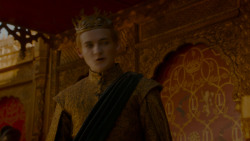 extant_GameOfThrones_4x02-TheLionAndTheRose_5002